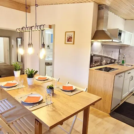 Apartament Gemuetlich Uebernachten In 3 Schlafzimmern Nur 10 Min Zu Fuss Zum Europa-park Rust